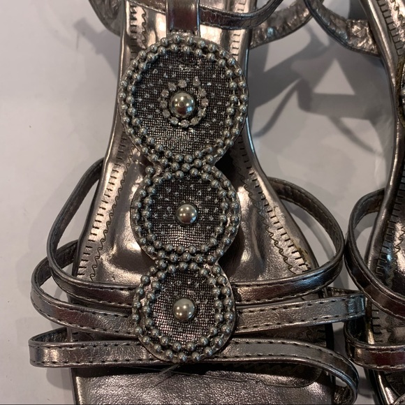 VIZANI stunning grey sandal size 11 with slight wedge for ultimate comfort. New - Picture 9 of 14